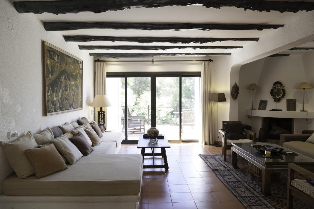 Teresa - Santa Eulalia Pousada